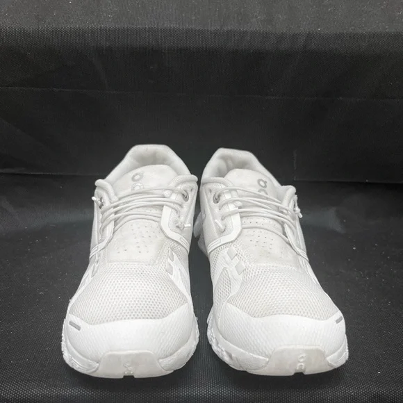 On Running White Athletic Shoes - Picture 3 of 6